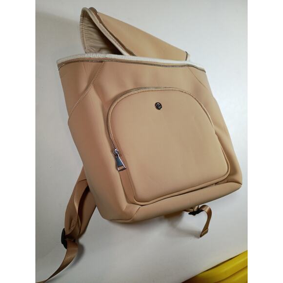 S Luxxe Beige Diaper Bag - Back for Mom and Dad! - Picture 6 of 7